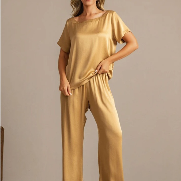 Silk PJ Loungewear set - Picture 2 of 16
